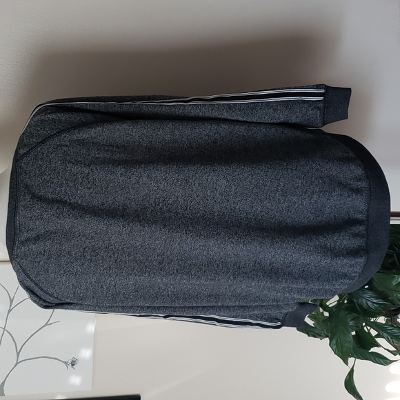 BCBG Maxazria sweatshirt oversized Small - Picture 2 of 6